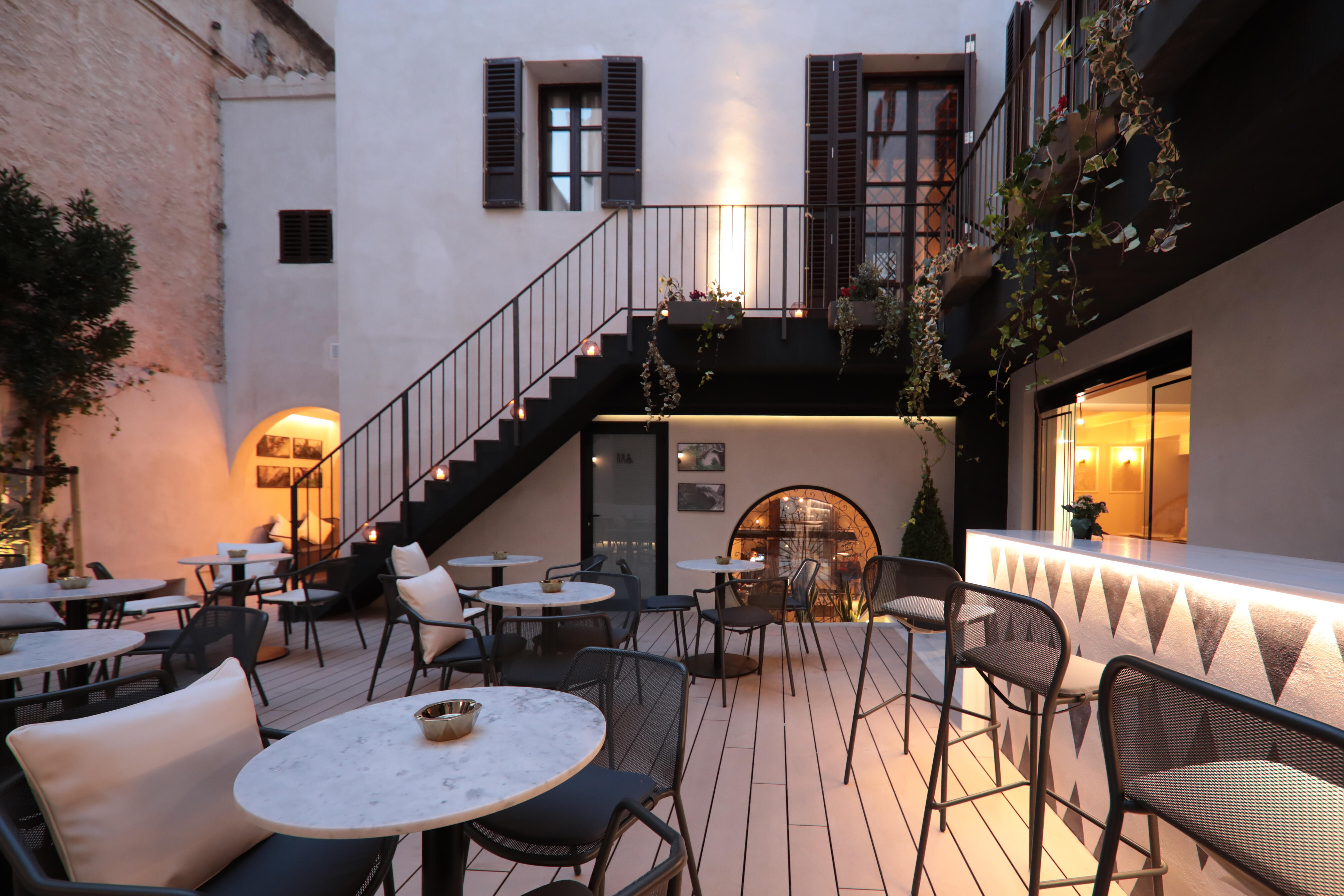 67. 1874 Lounge Bar&Terrace - Súmmum Prime Boutique Hotel - copia.jpg